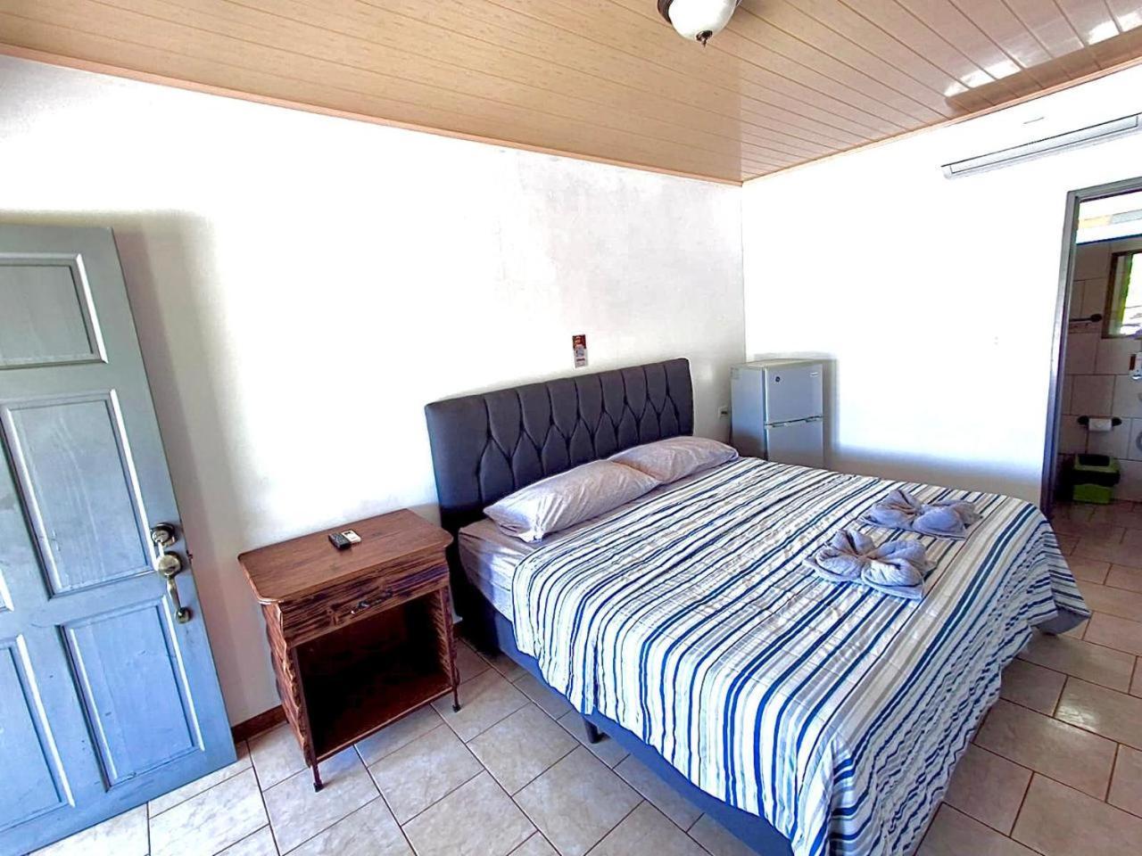 Hotel Cabinas El Tecal Uvita Eksteriør billede
